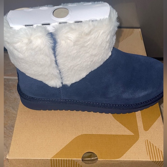 Koolaburra By UGG Women's Aubrei Mini Faux-Shearling Booties. New with box - Picture 9 of 15